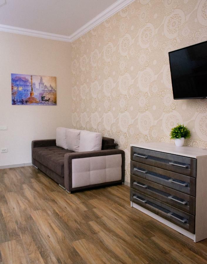 Apartment Barvy Lvova On Kostyushka St Dış mekan fotoğraf