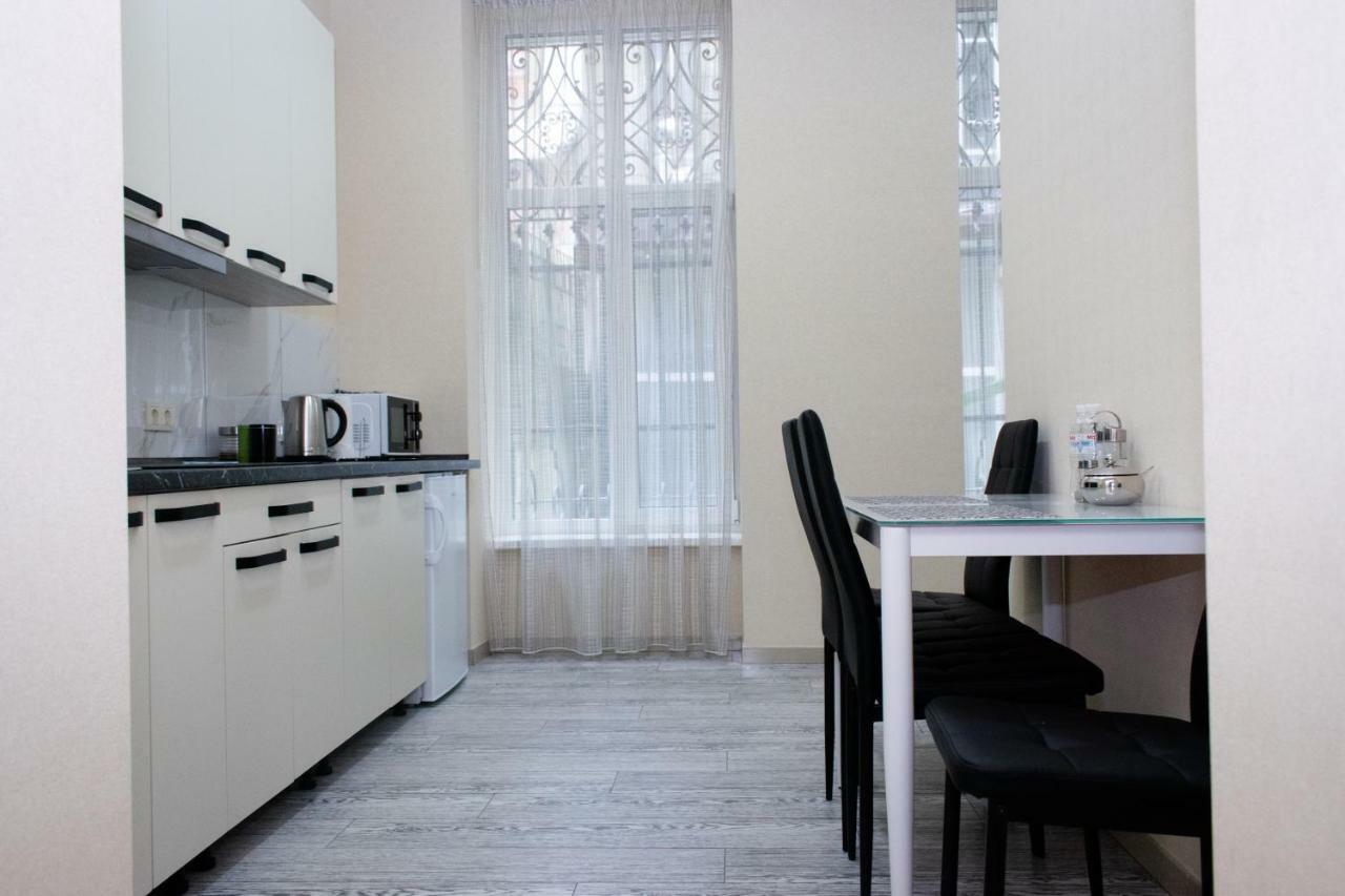 Apartment Barvy Lvova On Kostyushka St Dış mekan fotoğraf